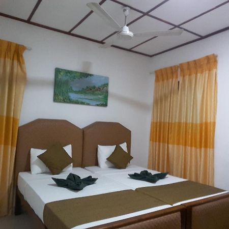 Thilaka City Hotel Anuradhapura Exterior foto