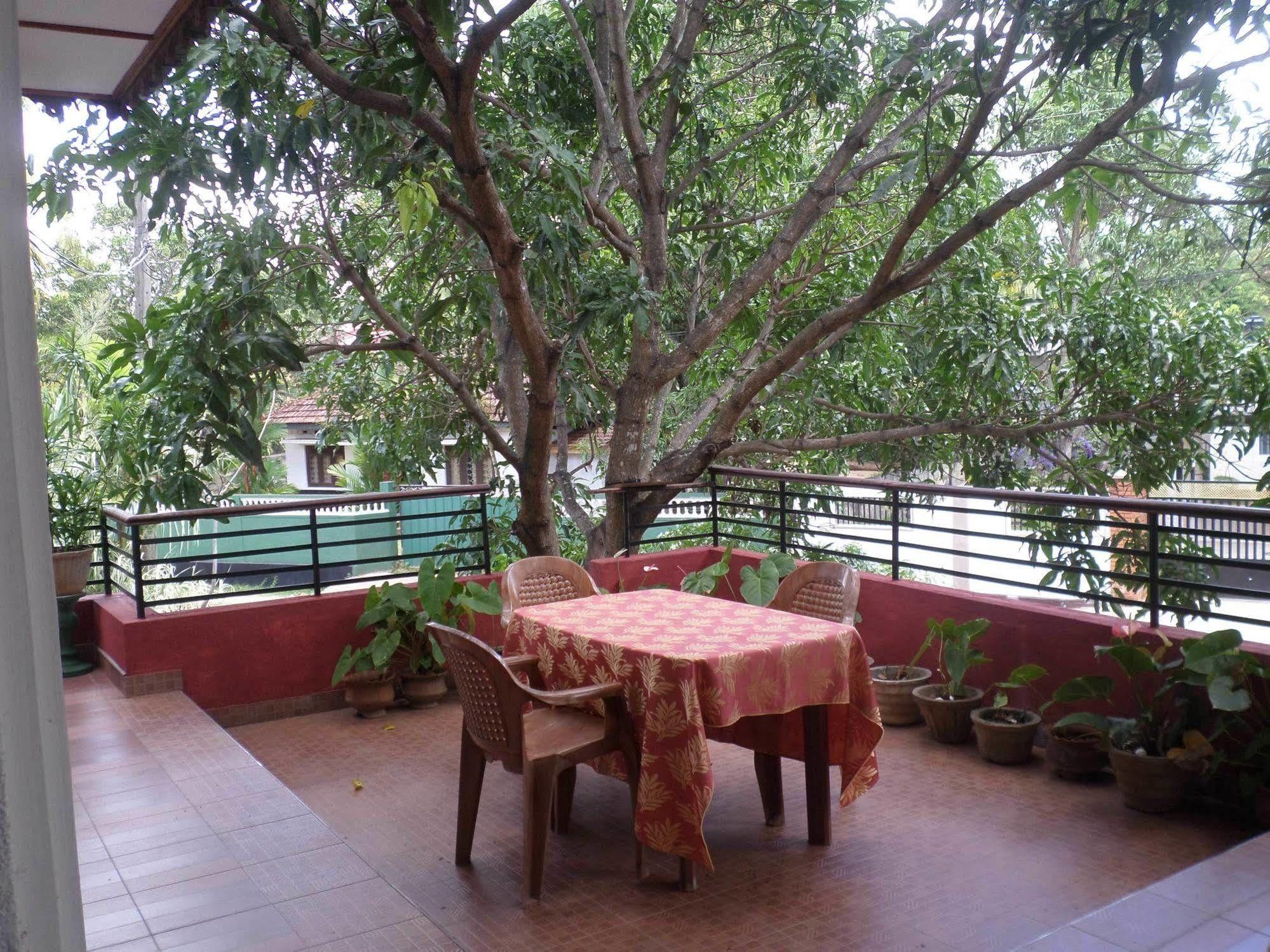 Thilaka City Hotel Anuradhapura Exterior foto